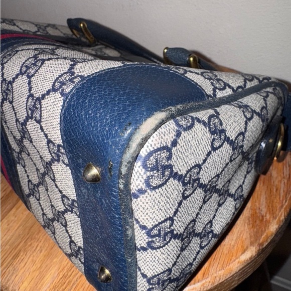 Gucci Navy and Cream Boston handbag with Certificate of authenticity - Picture 5 of 12